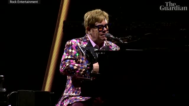 Elton John's tribute to Queen Elizabeth II at Toronto concert_ 'I'm glad she's at peace'