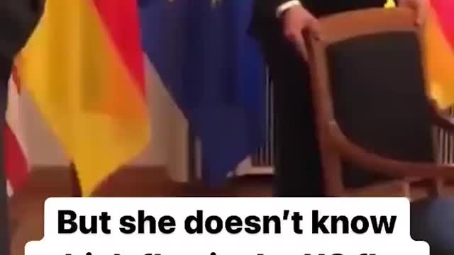 Joe Biden's US Ambassador to Germany cannot identify the German Flag 😂