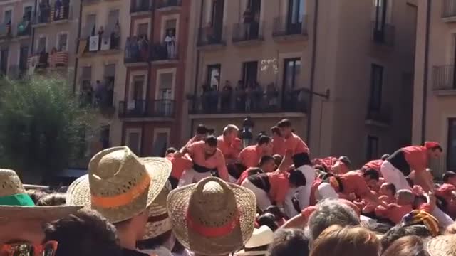 Collab copyright protection - spain human tower fall fail