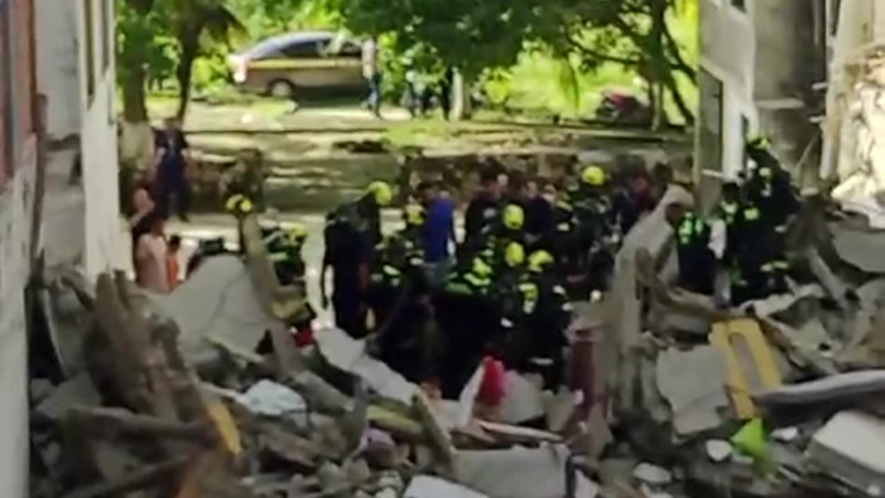 Reporte de desplome de edificio en Campo Alegre