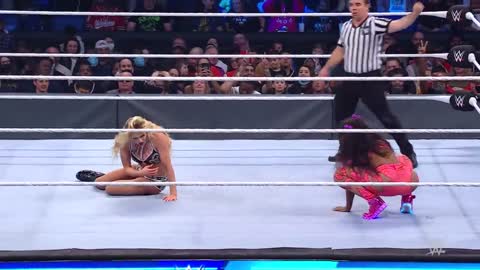 Charlotte Flair vs Naomi - SmackDown Women’s Match