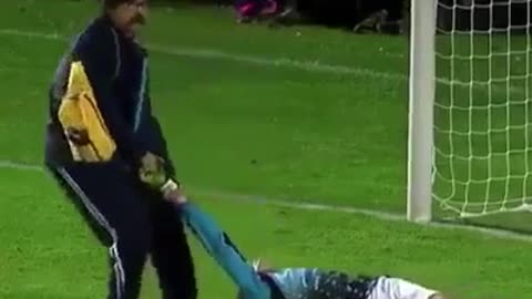 Funny football🤣🤣