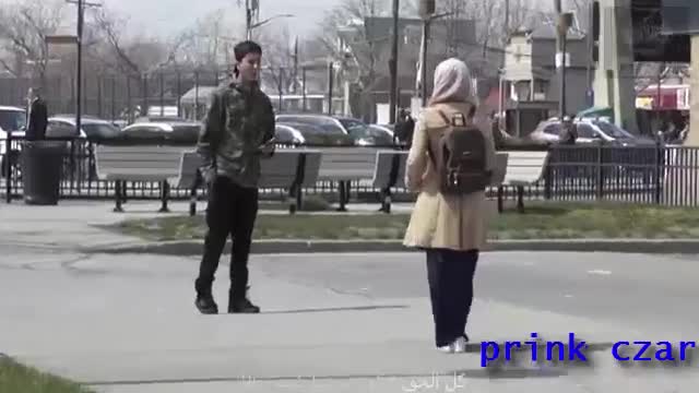 KISSING MUSLIM GIRLS FOR MONEY EXPERIMENT! PRANK INVASION RESPONSE