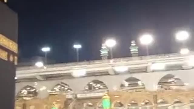 Rumble Beautiful scene of Muslims offer their prayers Umra in Makkah