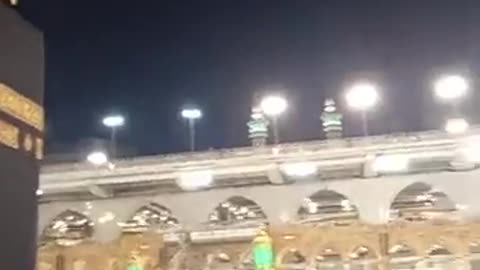 Rumble Beautiful scene of Muslims offer their prayers Umra in Makkah