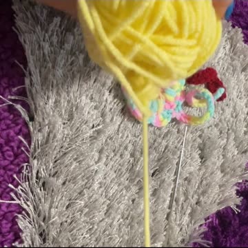 Easy technique to pull yarn from the center/ pull center yarn ball