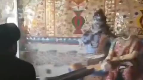 Muslim mob destroys Hindu temple in Pakistan based on an unconfirmed rumor of blasphemy