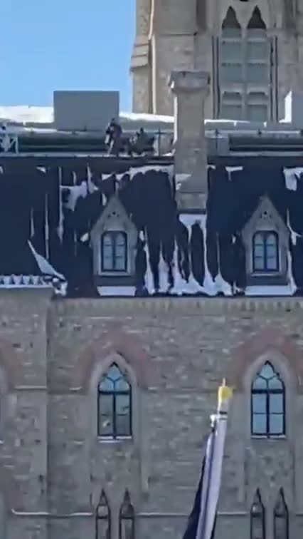 SNIPERS ON THE ROOF OF CANADIAN PARLIAMENT
