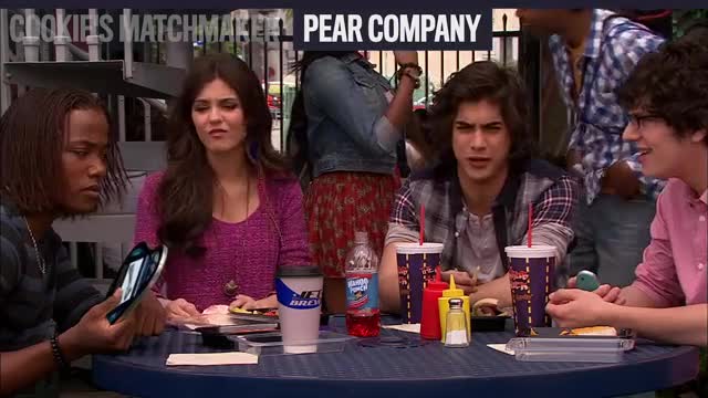 Tech in Nick Shows You Wish Were Real 📱 Zoey 101 Tek-Mates to Victorious Pear Phones