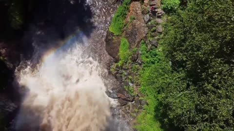 Beautiful views of waterfalls and nature