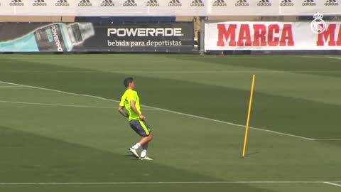 Real Madrid players carry out shooting drill as they prepare for Champions League final