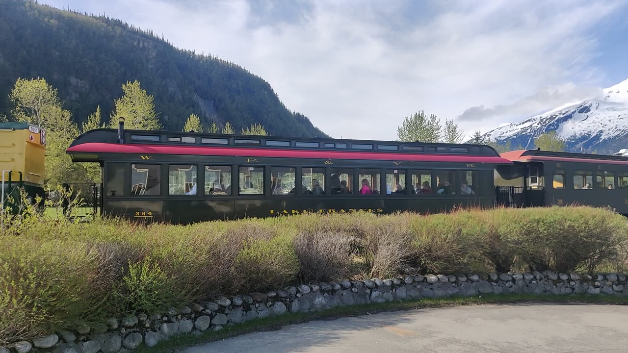 White Pass and Yukon Railway .