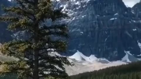 Le lac Moraine , Canada