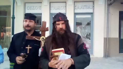 ΥΠΑΡΧΕΙ ΕΝΑΣ;
