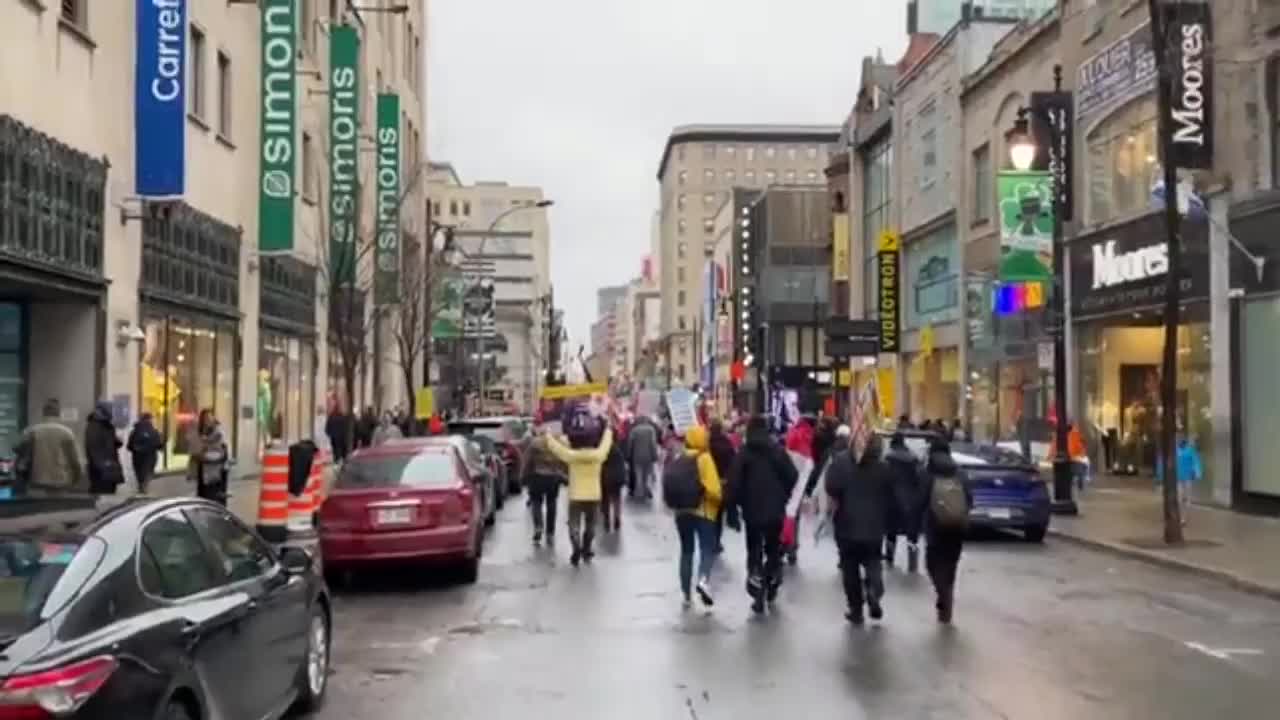 Canadians in Montreal March Against Justin Trudeau and COVID Restrictions 🇨🇦