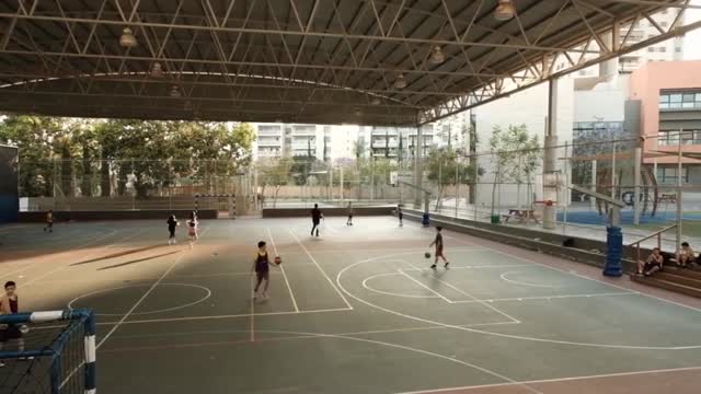 אלוהים צוחק ברקע כשאתה עושה תוכניות