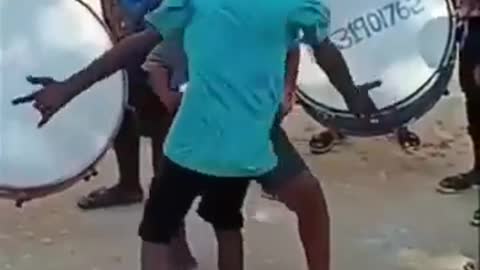 Very Funny American vs Pakistani dance ❤️🥰