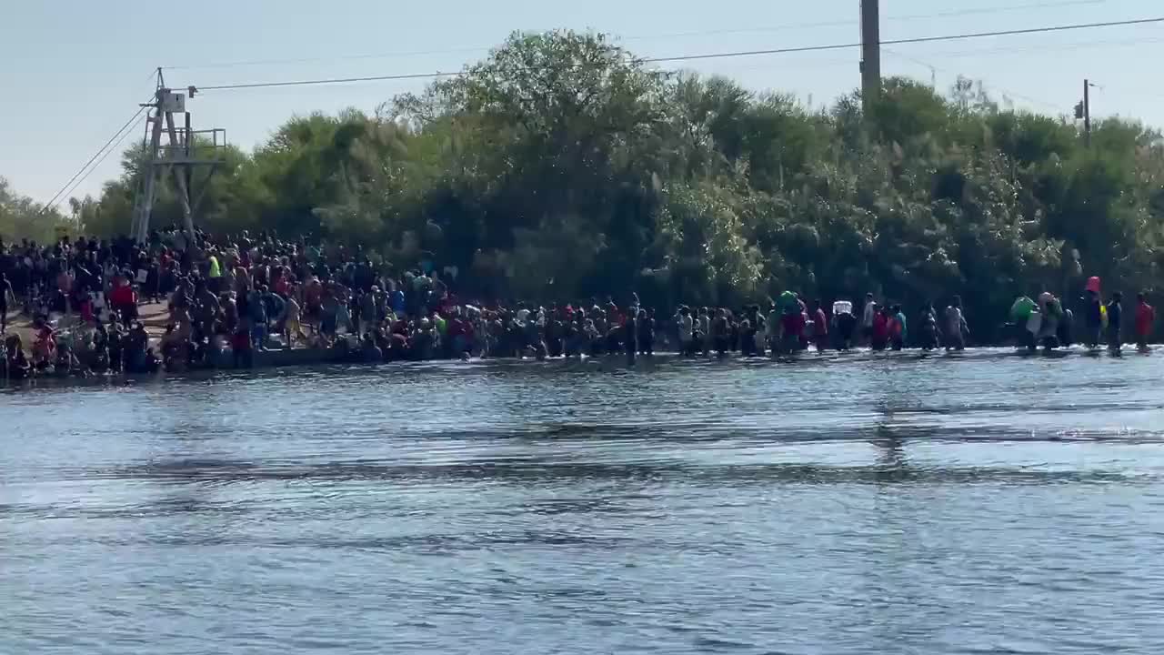 INSANE New Footage Shows Hundreds of Illegals Streaming into US in Broad Daylight