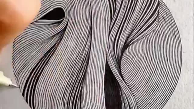 It's a painting method that can be done with hands. Come and try it.