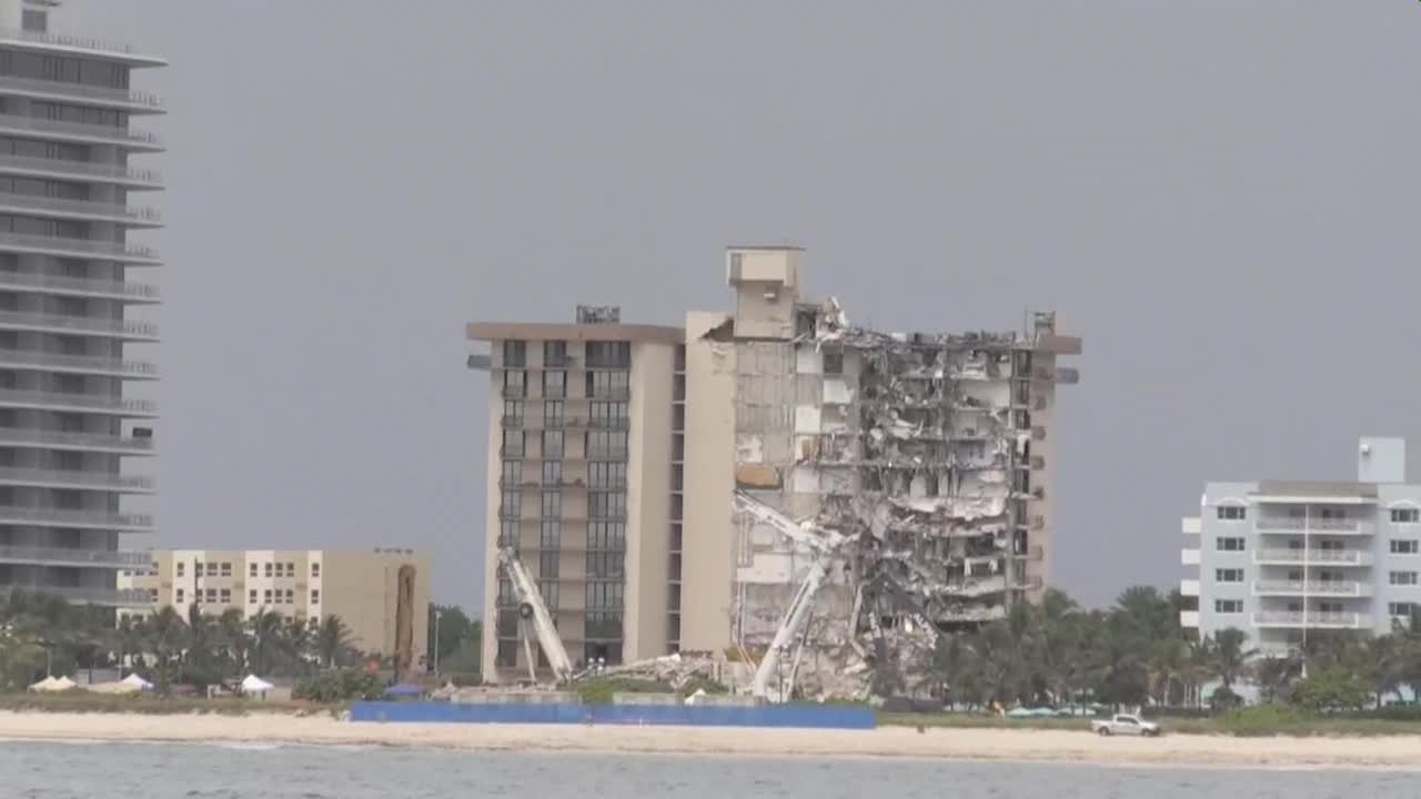 Búsqueda en el lugar del derrumbe se detiene por inestabilidad del edificio