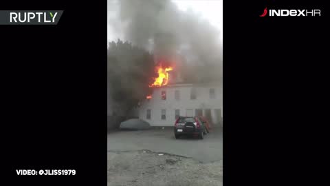 U Bostonu gore kuće i zgrade