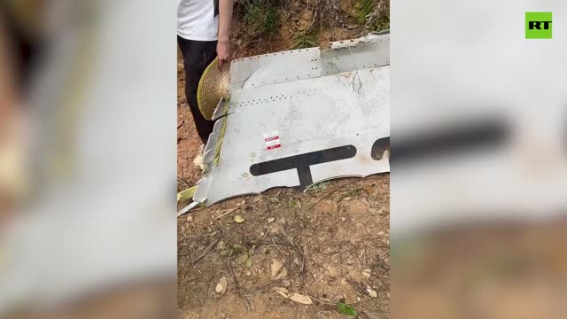 Boeing 737 crashes in China – unverified video footage