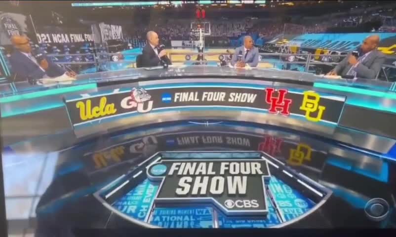 Charles Barkley Dunks On The Race Baiting Political Class