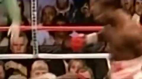 MIKE TYSON vs Lennox Lewis brutal K.O