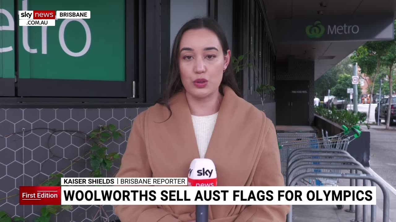 News Australia: Woolworths to sell Australian Flags