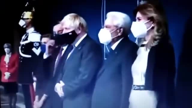 Its all fake masks at the WEF