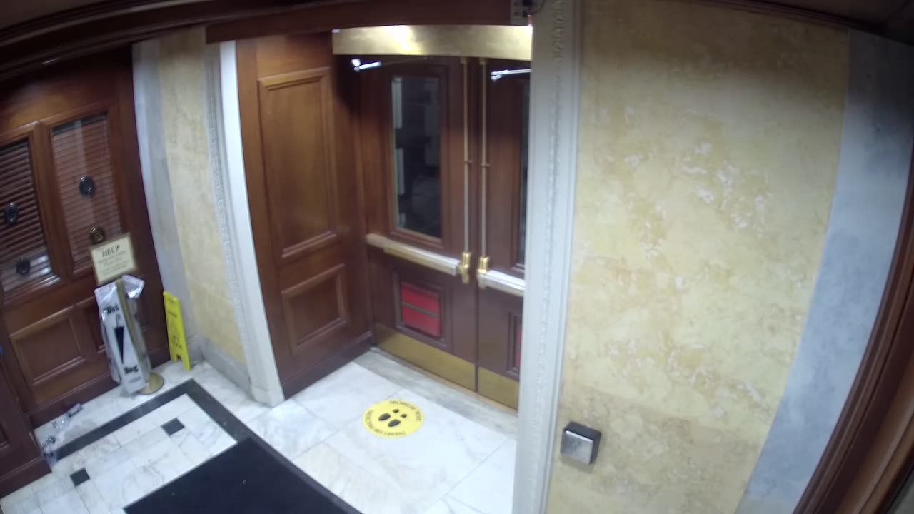 0181USCH01SouthDoorVestibule_2021-01-06_03h40min00s877ms.mp4