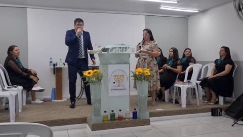 PREGAÇÃO EM DUPLA PR.LUCIANO E MISSIONÁRIA DHYULHA MARTINS