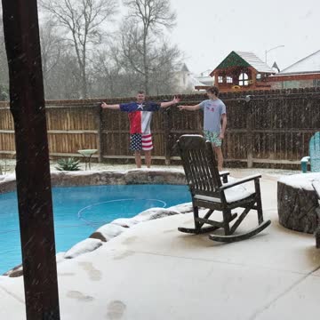 Texas polar bear snow swim