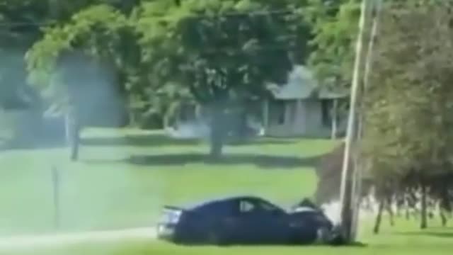 Supercar owner gone mad and hit the car to a pole