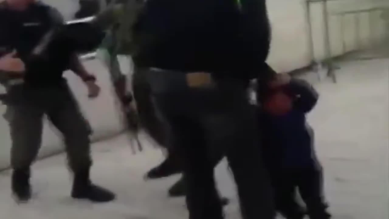 🚀Israelwar|Israeli soldiers break the arm of a 3-year-old Palestinian child|WRF