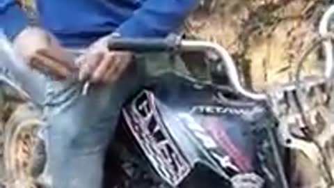 🔥Light a cigarette😎 with motorbike engine like a boss 💪🏽