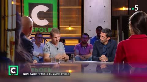 Rappelle des ordres de grandeur à des journalistes