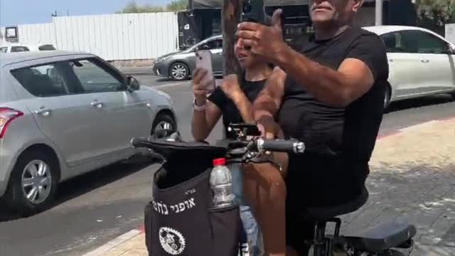 בנימין נתניהו בריצה בטיילת בת ים