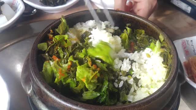 dolsot bibimbab