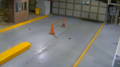 3135RHOBG21stStPedestrianDoor_2021-01-06_06h40min01s953ms.mp4