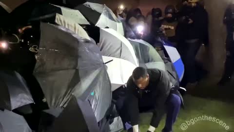 Black Man SCREAMS At ANTIFA: 'Don't You Start This Sh*t Tonight' (Brooklyn Center)