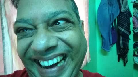 Funny face with mouth music