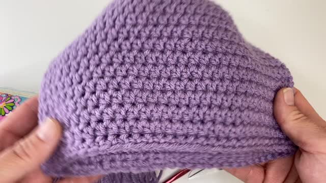 How to Crochet an Easy Beanie