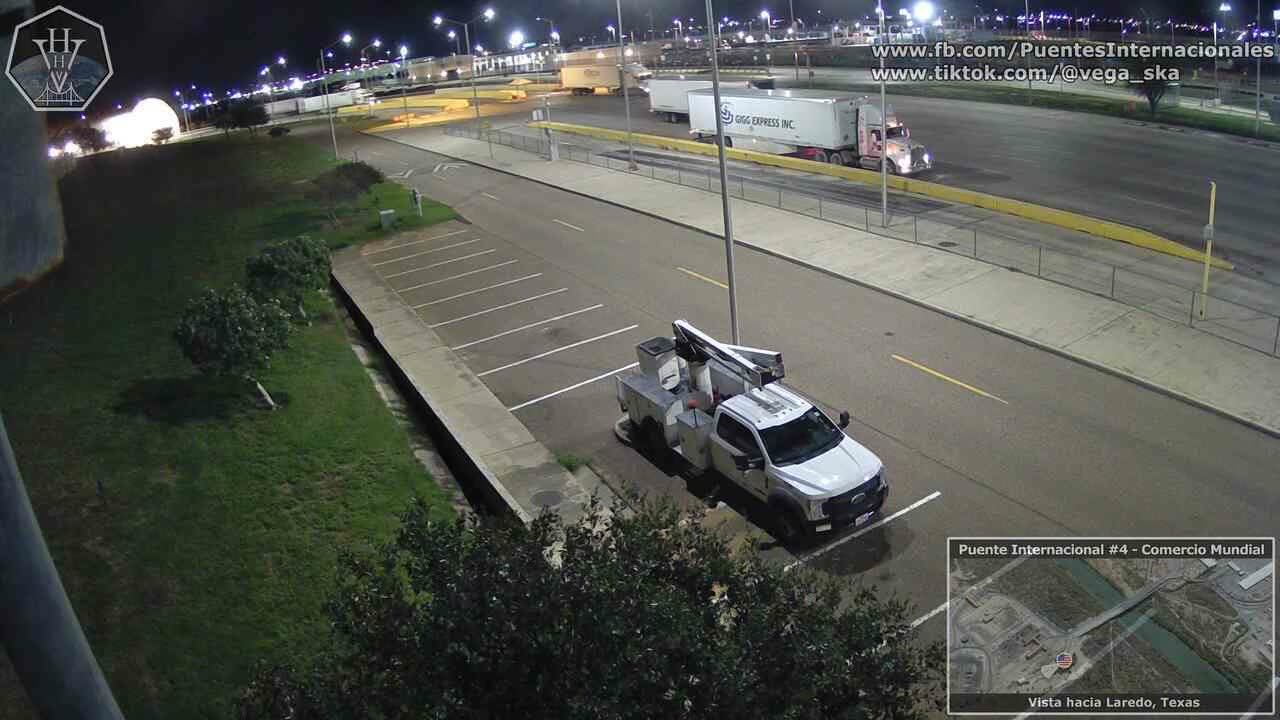 2023-12-19 - Puente Internacional 4 (viendo hacia Laredo, Texas)