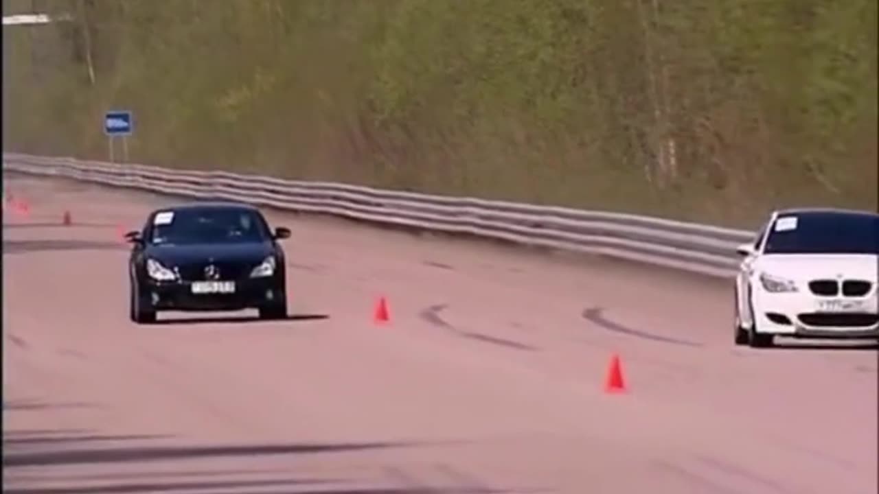 BMW M5 E60 VS MERCEDES CLS 55 AMG