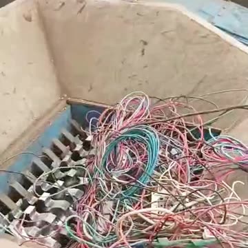 🚀 Power Up Your Recycling with BSGH Dual Shaft Shredder! 🚀