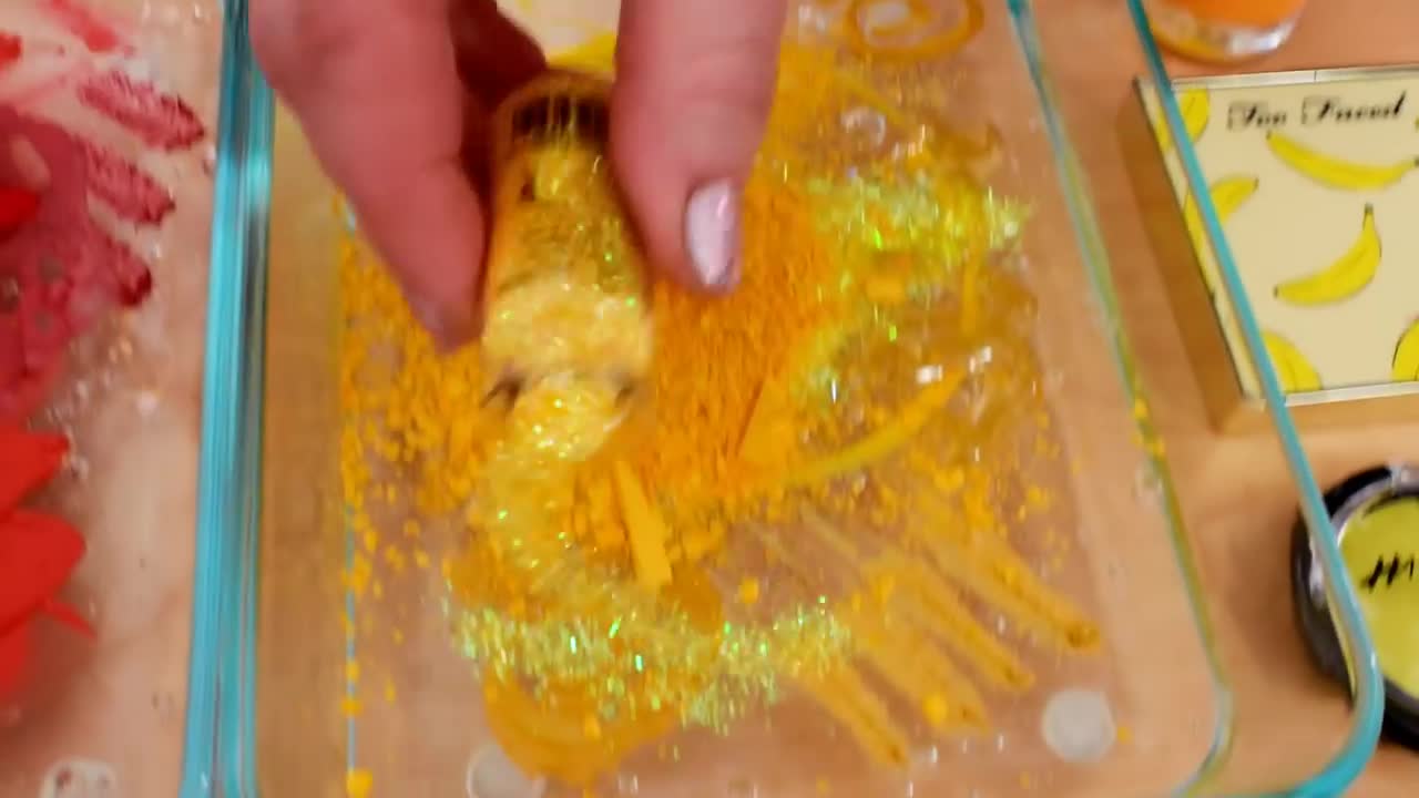 Strawberry vs Banana - Mixing Makeup Eyeshadow Into Slime Special Series 134 Sat