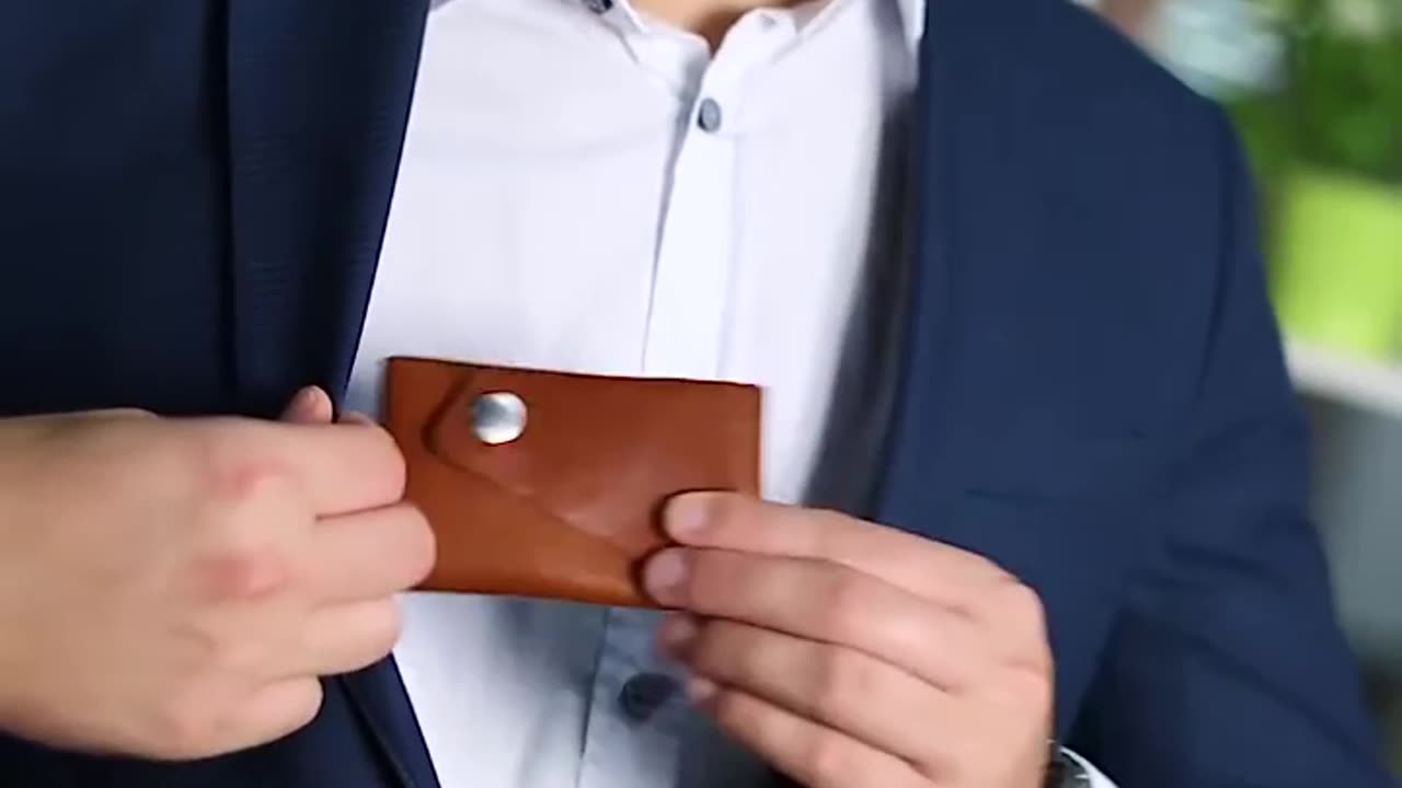 Didn't think it was that easy! DIY leather wallet