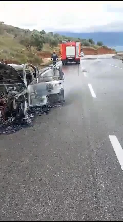 Merr flakë në ecje makina në bypassin e Vlorës