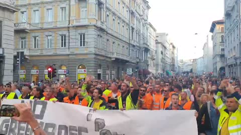 Massive protest in Italy "ready to block everything"